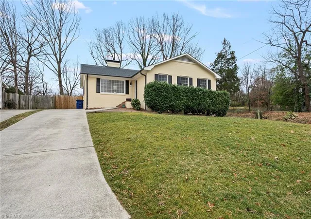2nd image of 2750 Maplewood Ave, Winston Salem, NC 27103 | MLS# 1210063