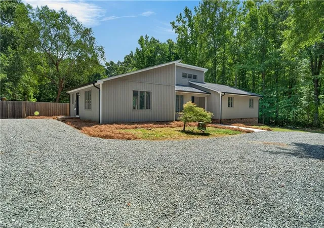 Photo 3 of Single family home for sale at 5707 Gatestone Dr, Greensboro, NC 27406 | MLS# 1230135 | Listing updated on 2026-08-21