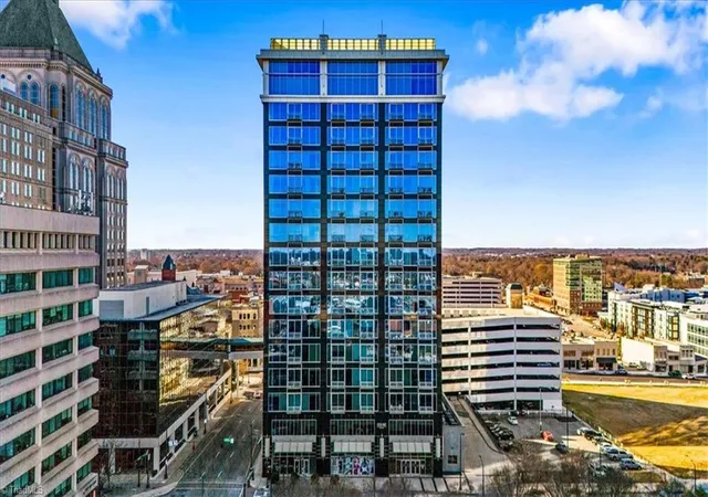 3rd image of 201 N Elm St #604, Greensboro, NC 27401 | MLS# 1204261