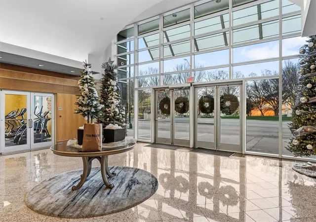 5th image of 201 N Elm St #604, Greensboro, NC 27401 | MLS# 1204261