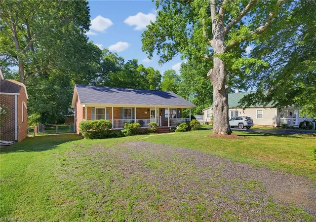 Photo 3 of Sale Pending at 515 W Decatur St, Madison, NC 27025 | MLS# 1231111 | Listing updated on 2026-09-13