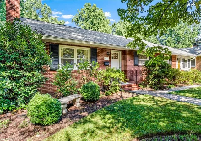 2nd image of 1146 Magnolia St, Winston Salem, NC 27103 | MLS# 1231536