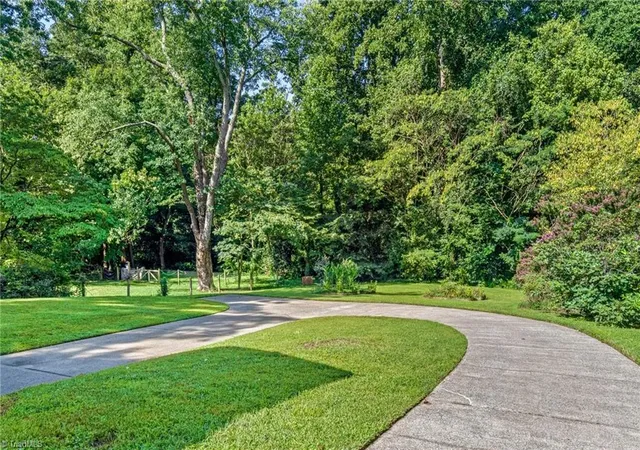 image of 1146 Magnolia St, Winston Salem, NC 27103 | MLS# 1231536