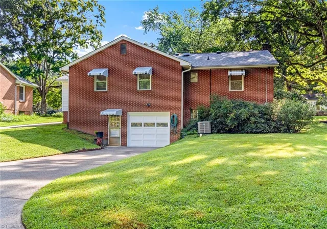 image of 1146 Magnolia St, Winston Salem, NC 27103 | MLS# 1231536
