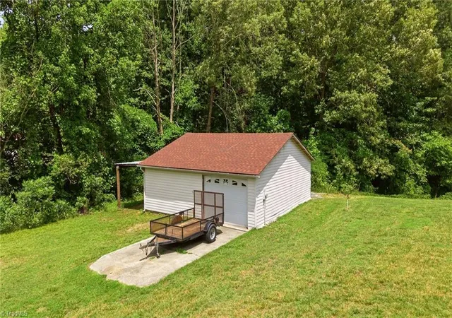 Homes for sale in Yanceyville, NC | 1656 Old Nc Hwy 86 N, Yanceyville, NC 27379 | MLS# 1225196