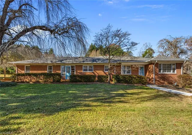 Photo 1 of Sale Pending at 252 Lucerne Ln Nw, Winston Salem, NC 27104 | MLS# 1202752 | Listing updated on 2026-09-15