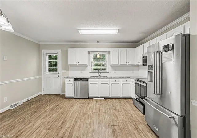 Photo 3 of Single family home for sale at 3854 Forest Valley Dr, Winston Salem, NC 27105 | MLS# 1224080 | Listing updated on 2026-09-03
