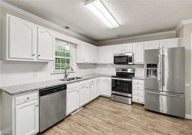 Photo 3 of Single family home for sale at 3854 Forest Valley Dr, Winston Salem, NC 27105 | MLS# 1224080 | Listing updated on 2026-09-03