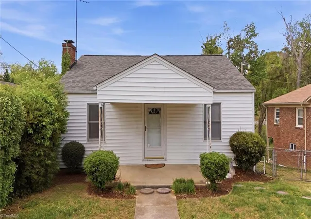 3rd image of 1112 Tipton St, High Point, NC 27262 | MLS# 1216811