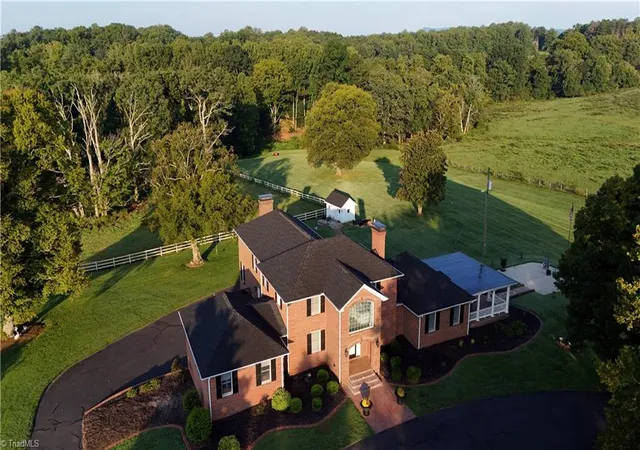 Photo 3 of Single family home for sale at 533 Crossingham Rd, Mount Airy, NC 27030 | MLS# 1233571 | Listing updated on 2026-09-08