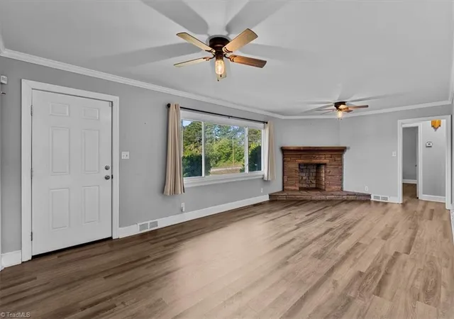 Photo 3 of Sale Pending at 921 E King St, King, NC 27021 | MLS# 1233559 | Listing updated on 2026-10-07