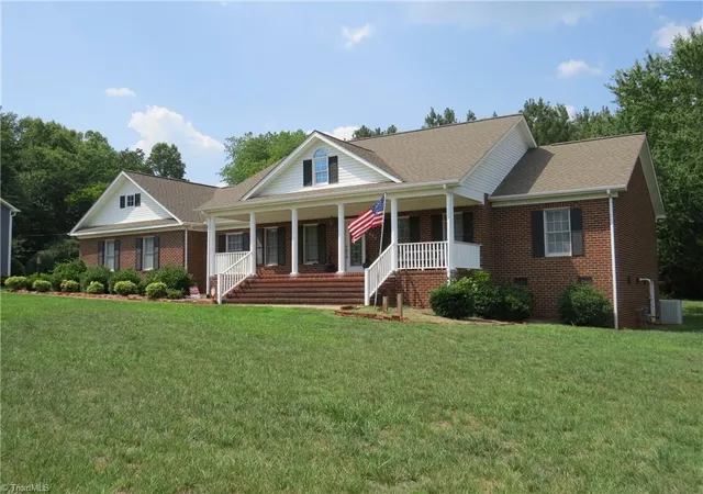 1st image of 1464 Steve St, Kernersville, NC 27284 | MLS# 1226916