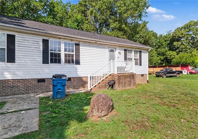 Photo 4 of House for sale at 1928-1930 Durham St, Burlington, NC 27217 | MLS# 1223342 | Listing updated on 2026-09-09