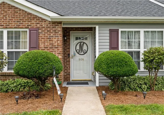 Photo 3 of Single family home for sale at 808 Chesapeake Ln, Archdale, NC 27263 | MLS# 1230283 | Listing updated on 2026-08-21