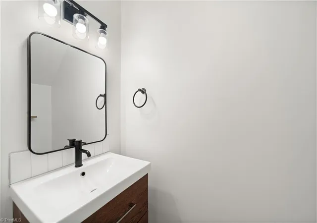 5th image of 101 Royal Forest Ct, Winston Salem, NC 27104 | MLS# 1230385