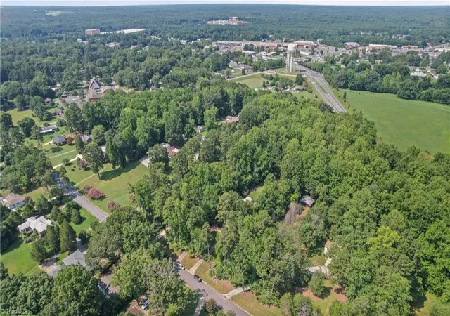 Photo 3 of Sale Pending at 305 Milford Dr, Salisbury, NC 28144 | MLS# 1233313 | Listing updated on 2026-10-09
