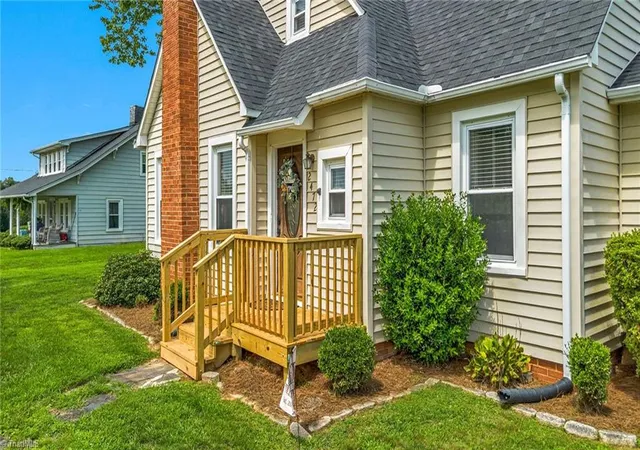 Photo 3 of Sale Pending at 2472 Sparta Rd, North Wilkesboro, NC 28659 | MLS# 1231448 | Listing updated on 2026-09-01