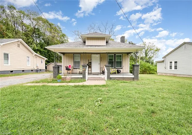 Photo 2 of Single family home for sale at 3334 Old Greensboro Rd, Winston Salem, NC 27101 | MLS# 1198136 | Listing updated on 2026-09-25