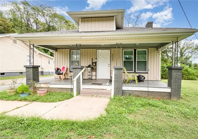 Photo 4 of Single family home for sale at 3334 Old Greensboro Rd, Winston Salem, NC 27101 | MLS# 1198136 | Listing updated on 2026-09-25