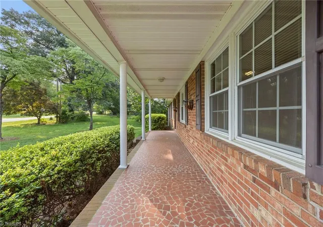 Photo 3 of Single family home for sale at 123 Tangle Dr, Jamestown, NC 27282 | MLS# 1229089 | Listing updated on 2026-09-16
