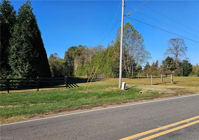 5th image of 460 Mr Henry Rd, Mocksville, NC 27028 | MLS# 1200544