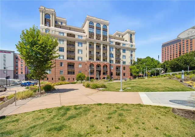 Photo 2 of Single family home for sale at 1 Park Vista Ln #350, Winston Salem, NC 27101 | MLS# 1233941 | Listing updated on 2026-09-02