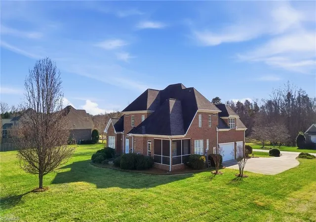 Homes for sale in Greensboro, NC | 204 Fosseway Dr, Greensboro, NC 27455 | MLS# 1205910