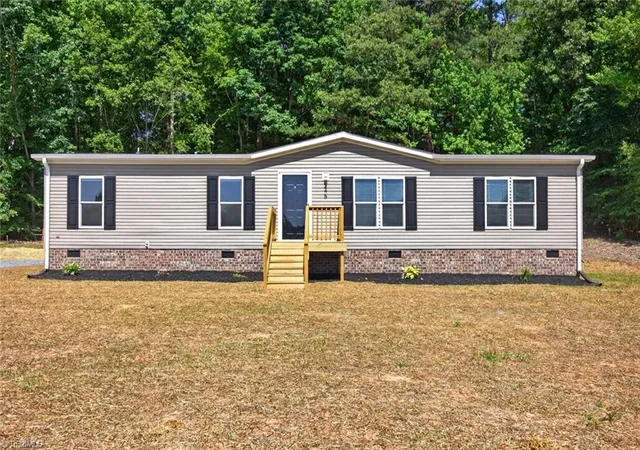 Homes for sale in Lexington, NC | 245 Harvick Ln, Lexington, NC 27292 | MLS# 1221714