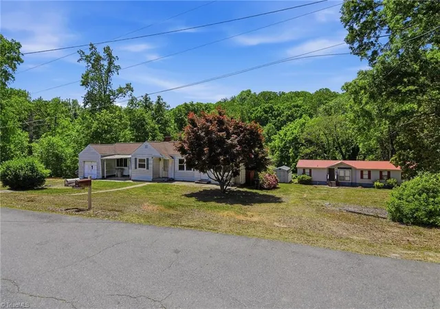 Photo 4 of Single family home for sale at 1810 Wilma Ave, Winston Salem, NC 27127 | MLS# 1216758 | Listing updated on 2026-09-10