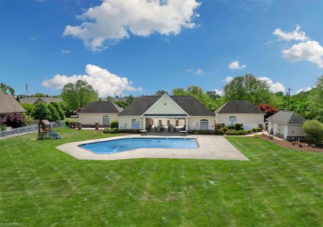 43rd image of 37 Wexford Cir, Thomasville, NC 27360 | MLS# 1218329