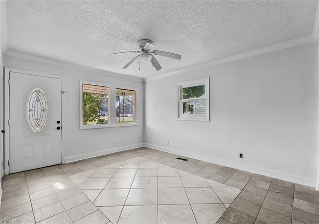 Photo 3 of Single family home for sale at 1724 Glenwood Ave, Greensboro, NC 27403 | MLS# 1227520 | Listing updated on 2026-08-12