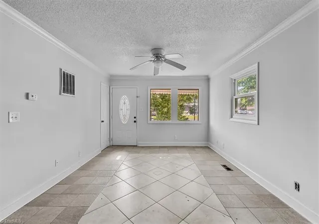 Photo 4 of Single family home for sale at 1724 Glenwood Ave, Greensboro, NC 27403 | MLS# 1227520 | Listing updated on 2026-08-12