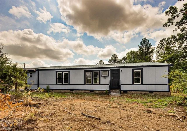 Homes for sale in Asheboro, NC | 4864 Us Hwy 220, Asheboro, NC 27205 | MLS# 1227286