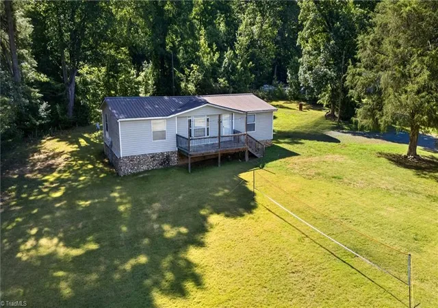 Homes for sale in Thomasville, NC | 554 Kindley Rd, Thomasville, NC 27360 | MLS# 1226274
