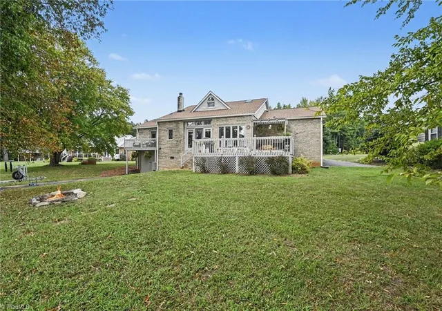Photo 3 of Sale Pending at 235 Pebble Pt, Salisbury, NC 28146 | MLS# 1233888 | Listing updated on 2026-08-29