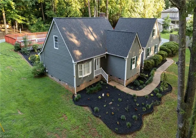 Photo 1 of Single family home for sale at 3962 Kimesville Rd, Burlington, NC 27215 | MLS# 1228329 | Listing updated on 2026-09-19