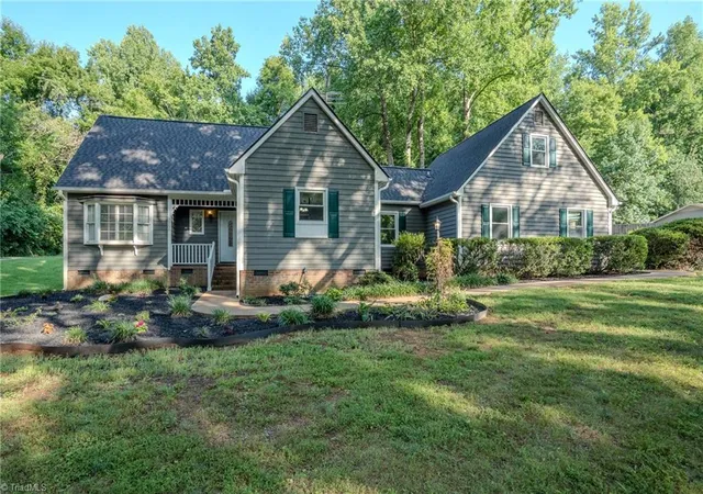 Photo 2 of Single family home for sale at 3962 Kimesville Rd, Burlington, NC 27215 | MLS# 1228329 | Listing updated on 2026-09-19