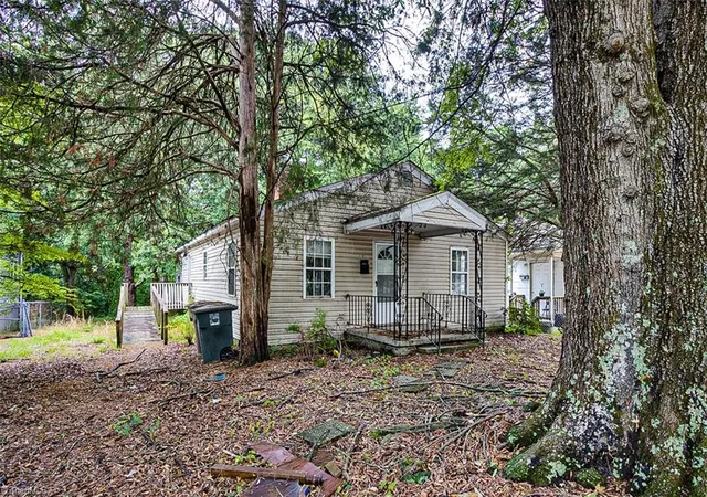 Photo 2 of Sale Pending at 307 Winston St, Greensboro, NC 27401 | MLS# 1225210 | Listing updated on 2026-08-28