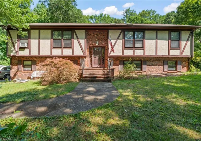 Photo 2 of Single family home for sale at 601 Burning Bush Dr, Pleasant Garden, NC 27313 | MLS# 1228159 | Listing updated on 2026-08-27