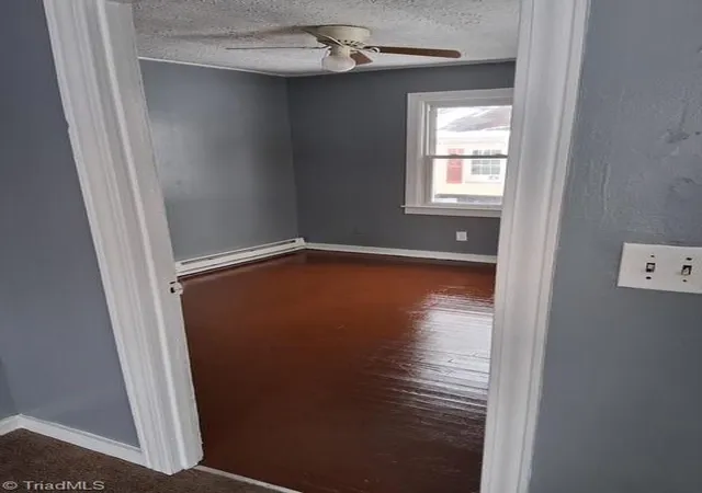 Photo 4 of Single family home for sale at 125 Scott St, Reidsville, NC 27320 | MLS# 1224731 | Listing updated on 2026-09-20