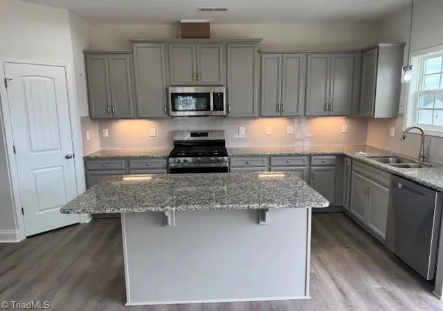 Photo 4 of Single family home for sale at 3707 Contimental Sq, Kernersville, NC 27284 | MLS# 1228302 | Listing updated on 2026-09-17