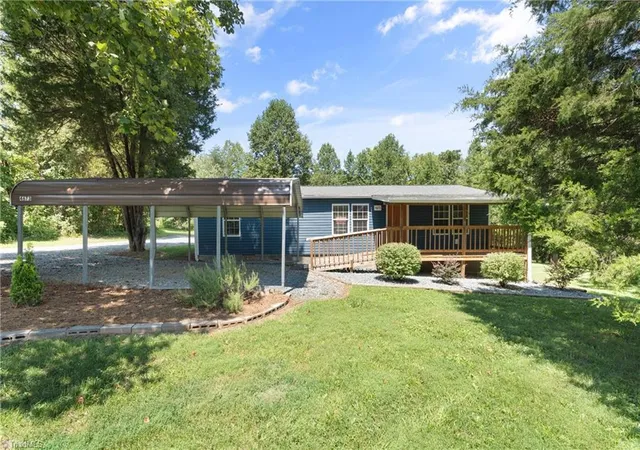 Photo 1 of Sale Pending at 4673 Hyatt Dr, Winston Salem, NC 27101 | MLS# 1233393 | Listing updated on 2026-08-31