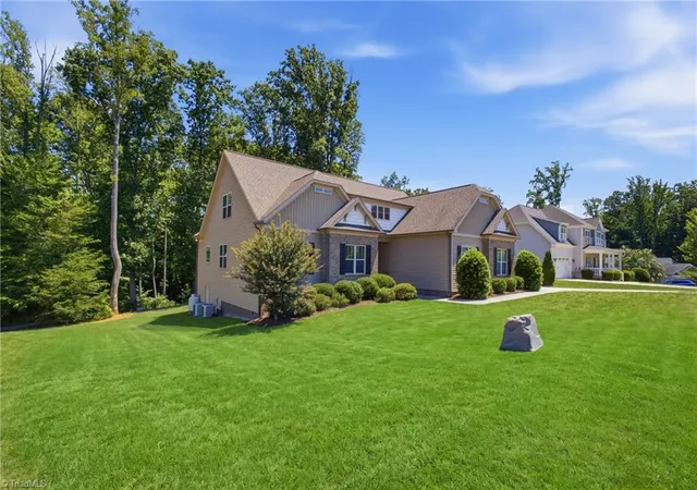Photo 2 of Sale Pending at 5612 Crooked Oak Dr, Summerfield, NC 27358 | MLS# 1230008 | Listing updated on 2026-09-11