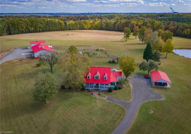 Photo 3 of House for sale at 1260 Beaver Island Trail Rd, Walnut Cove, NC 27052 | MLS# 1233220 | Listing updated on 2026-10-07