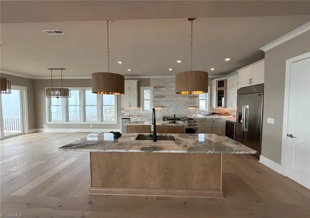 Photo 1 of Single family home for sale at 3405 Ocean Dr, Emerald Isle, NC 28594 | MLS# 1209041 | Listing updated on 2026-09-19