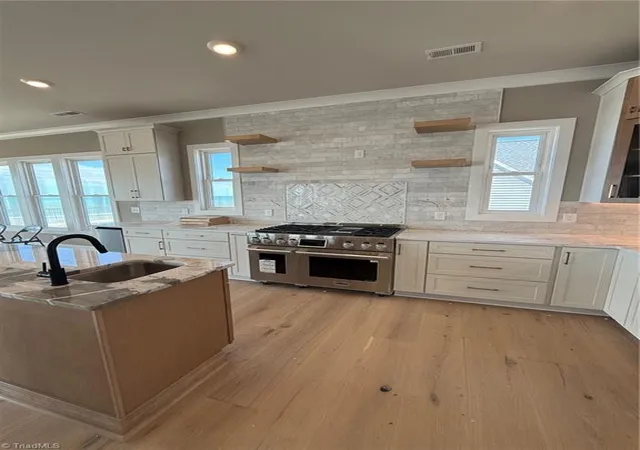 Photo 3 of Single family home for sale at 3405 Ocean Dr, Emerald Isle, NC 28594 | MLS# 1209041 | Listing updated on 2026-09-19