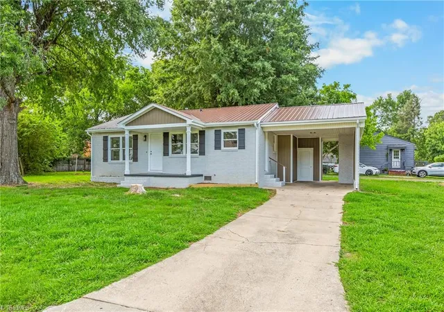 2nd image of 2305 Friends Ave, High Point, NC 27260 | MLS# 1226616