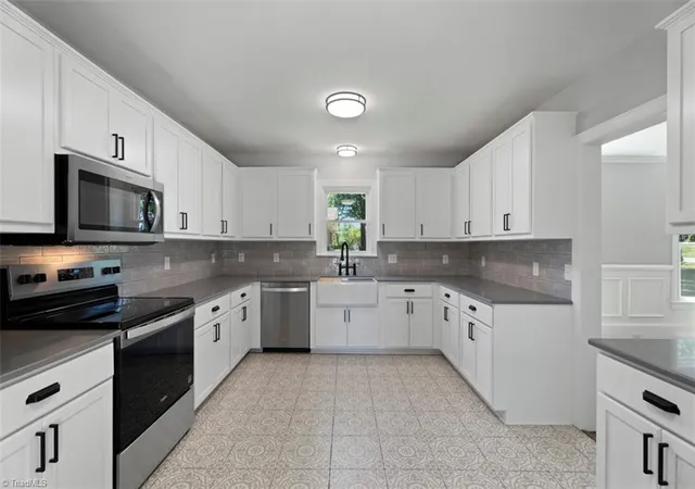 4th image of 632 Stokesburg Rd, Walnut Cove, NC 27052 | MLS# 1217893