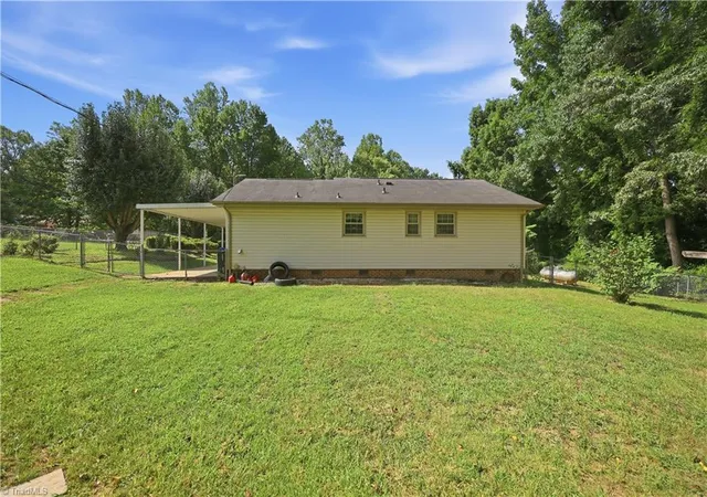 3rd image of 5503 Mallard Dr, Browns Summit, NC 27214 | MLS# 1231810