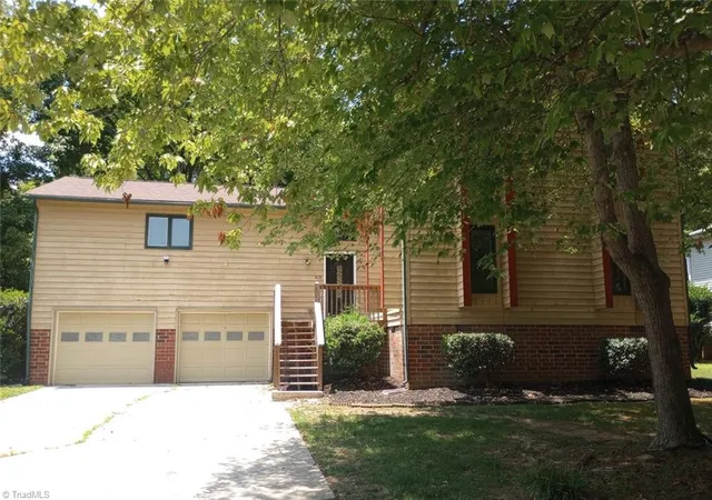 2nd image of 2157 Rivermeade Dr, High Point, NC 27265 | MLS# 1226363